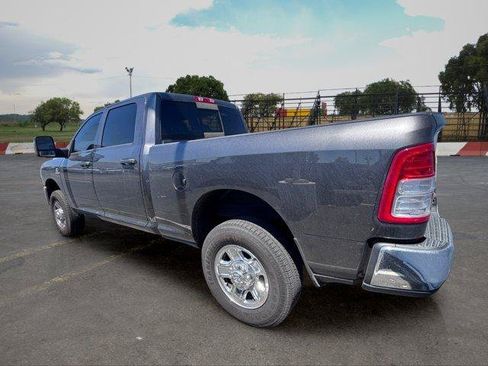 Used 2024 RAM 2500 Tradesman w/ Chrome Appearance Group AWD/4WD image 4