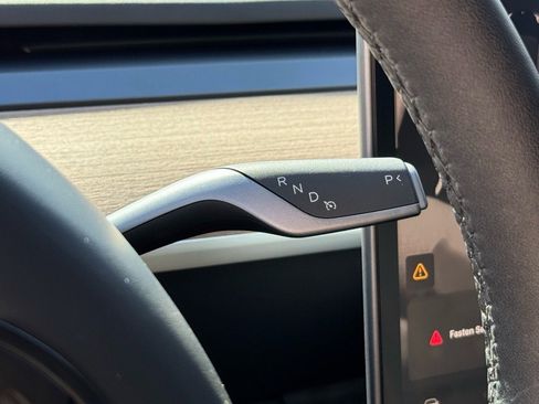 Used 2024 Tesla Model Y Performance image 31