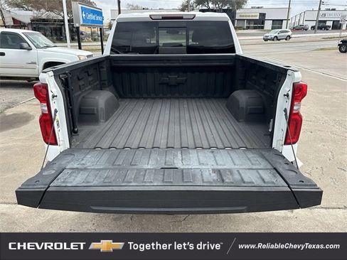 Used 2021 Chevrolet Silverado 1500 LT Trail Boss w/ Convenience Package II image 32