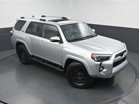 Used 2023 Toyota 4Runner SR5 Premium w/ Moonroof Package RWD image 31