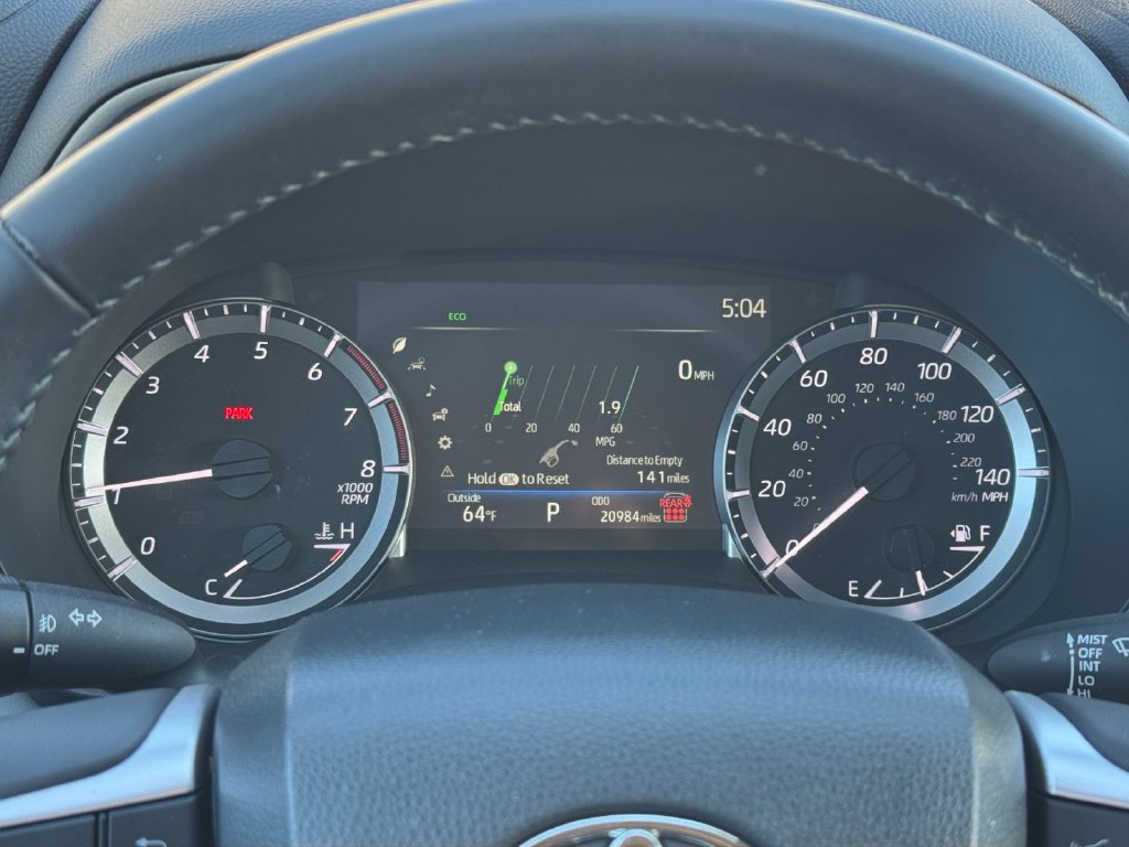Used 2024 Toyota Highlander XLE AWD/4WD image 14