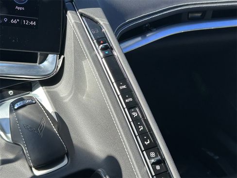 Used 2021 Chevrolet Corvette Stingray Coupe w/ Z51 Performance Package image 27