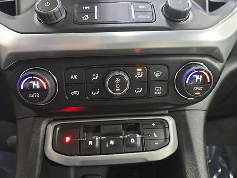 Used 2023 GMC Acadia SLE w/ Driver Convenience Package image 26