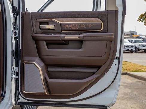 Used 2025 RAM 2500 Limited image 40