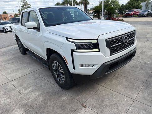 Used 2024 Nissan Frontier SL w/ Technology Package RWD image 3