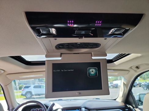 Used 2019 Chevrolet Tahoe Premier image 32