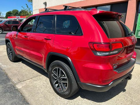 Used 2021 Jeep Grand Cherokee Trailhawk w/ Trailhawk Luxury Group AWD/4WD image 3