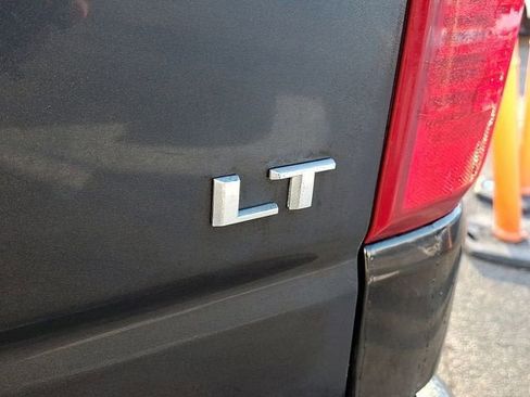 Used 2022 Chevrolet Silverado 1500 LT image 38