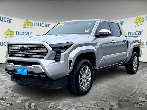 Used 2025 Toyota Tacoma Limited image 3