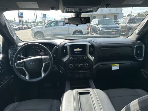 Used 2020 Chevrolet Silverado 1500 LT Trail Boss image 8