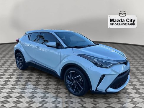 Used 2021 Toyota C-HR Limited image 3