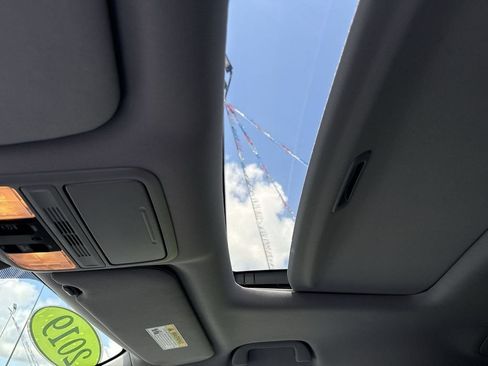 Used 2019 Honda Odyssey EX-L image 27
