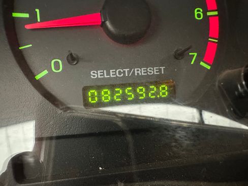 Used 2001 Ford Mustang Premium RWD image 19