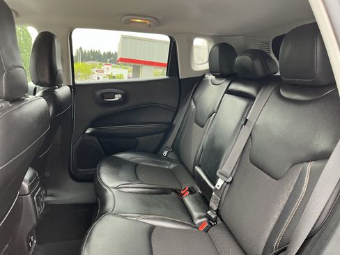 Used 2020 Jeep Compass Latitude w/ Popular Equipment Group AWD/4WD image 14