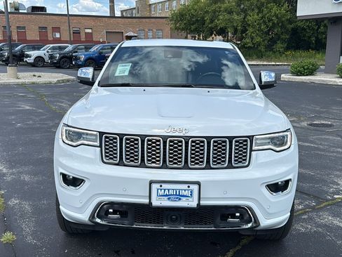 Used 2019 Jeep Grand Cherokee Overland AWD/4WD image 3