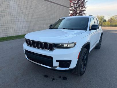 Used 2023 Jeep Grand Cherokee Altitude