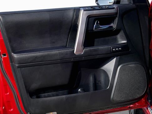 Used 2020 Toyota 4Runner Limited RWD image 21