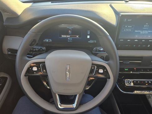 Certified 2023 Lincoln Corsair Reserve w/ Equipment Group 201A image 32