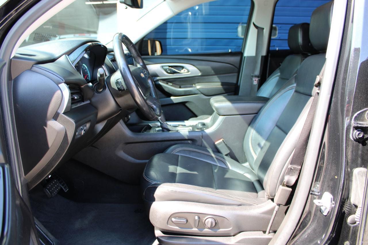 Used 2019 Chevrolet Traverse RS FWD image 17