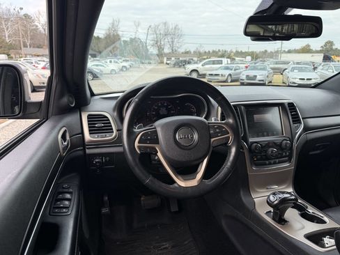 Used 2014 Jeep Grand Cherokee Limited w/ Luxury Group II image 22