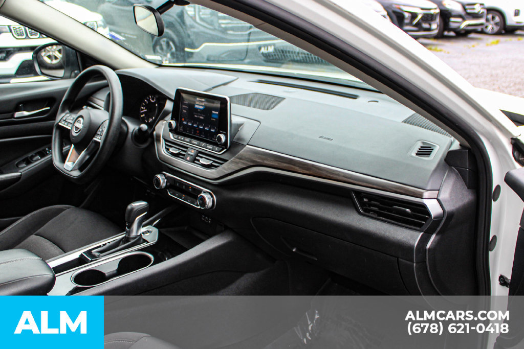 Used 2024 Nissan Altima 2.5 SV FWD image 22