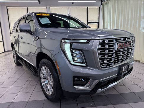 Used 2025 GMC Yukon Denali AWD/4WD image 2