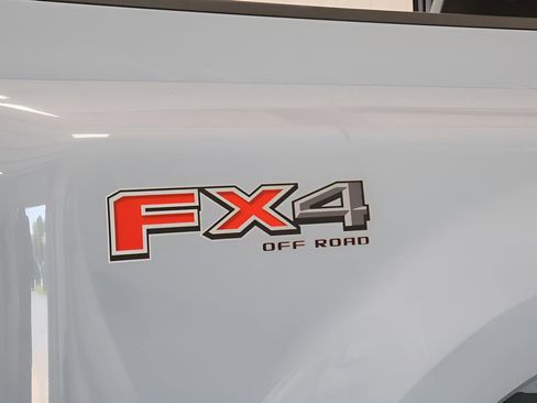 Used 2024 Ford F450 Platinum w/ FX4 Off-Road Package AWD/4WD image 39