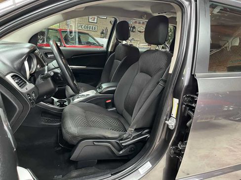 Used 2015 Dodge Journey American Value Package w/ Flexible Seating Group FWD image 20