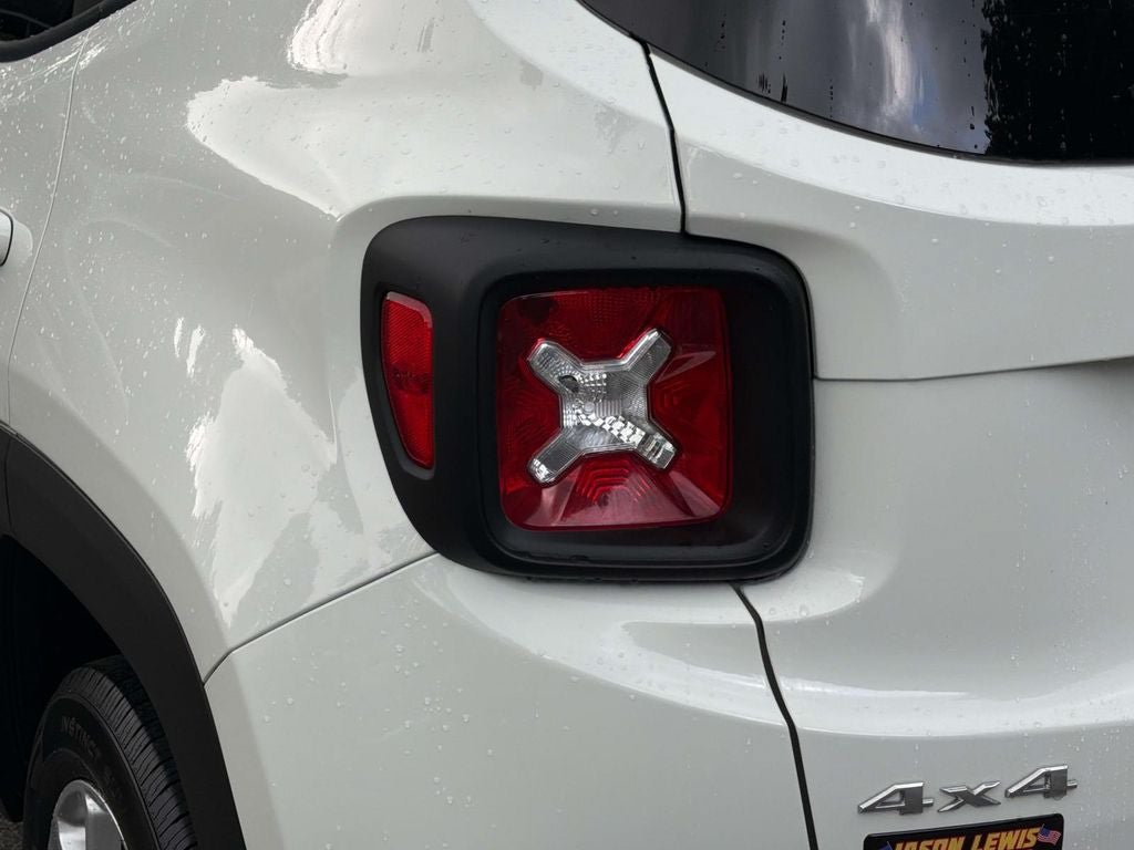 Used 2023 Jeep Renegade Latitude AWD/4WD image 10