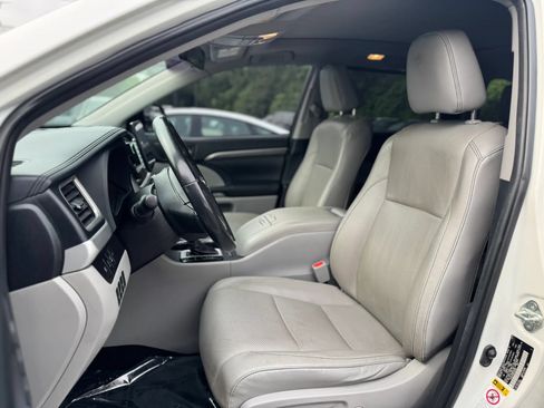 Used 2019 Toyota Highlander Limited Platinum w/ Protection Package #3 AWD/4WD image 9
