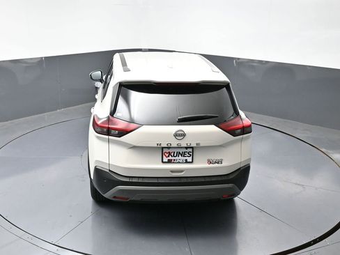 Used 2023 Nissan Rogue SV image 47