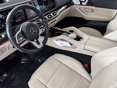 Used 2021 Mercedes-Benz GLE 350 4MATIC image 4