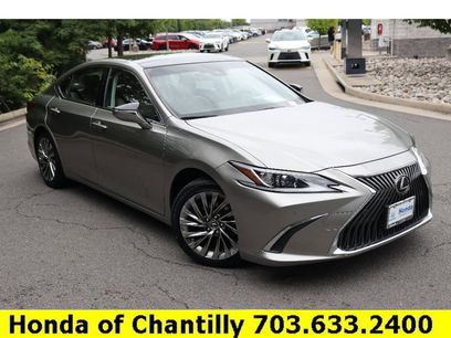 Used 2019 Lexus ES 350 w/ Luxury Package