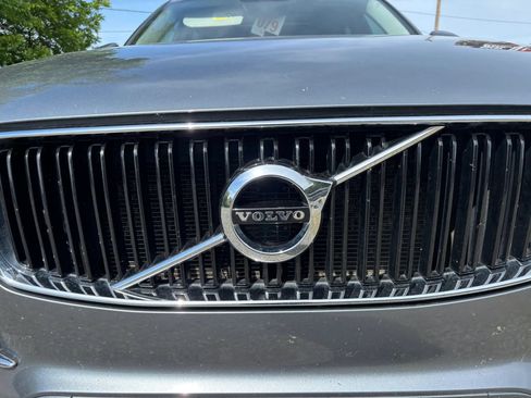 Used 2016 Volvo XC90 T6 Momentum AWD/4WD image 5