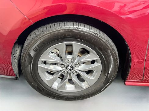 Used 2022 Toyota Sienna XLE FWD image 13