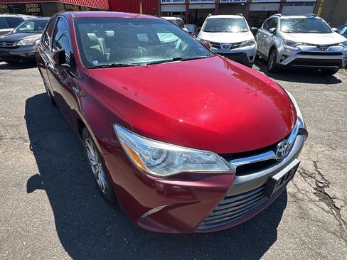 Used 2017 Toyota Camry XLE FWD image 3