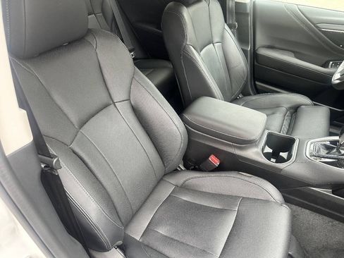 Used 2023 Subaru Outback Touring AWD/4WD image 12