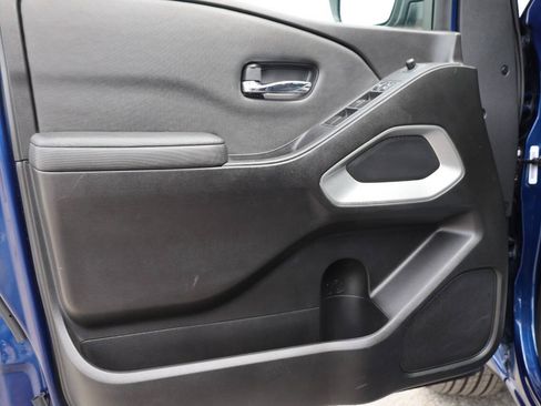 Used 2022 Nissan Frontier SV RWD image 12