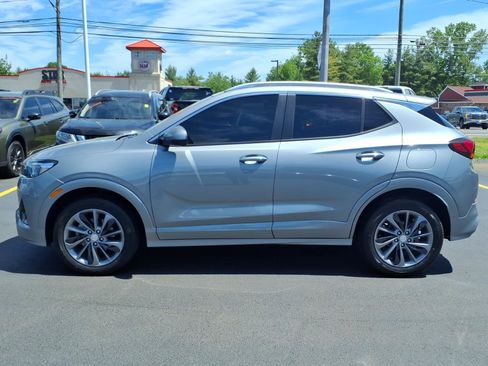 Used 2023 Buick Encore GX Select w/ Sport Touring Package AWD/4WD image 8