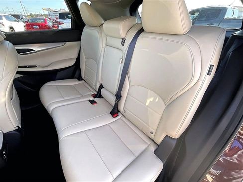 Used 2021 INFINITI QX50 Essential image 19