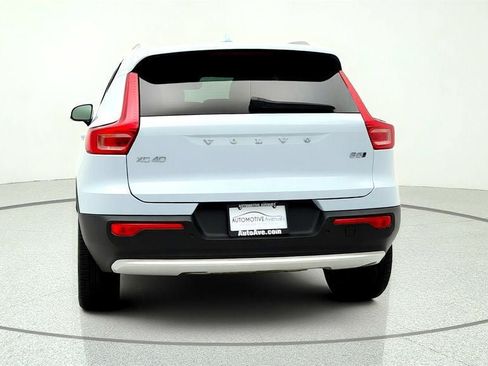 Used 2024 Volvo XC40 B5 Plus w/ Protection Package Premier AWD/4WD image 6