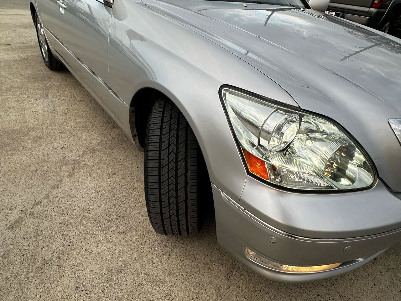 Used 2004 Lexus LS 430 RWD image 11