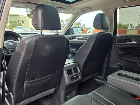 Used 2018 Volkswagen Atlas SEL FWD image 21