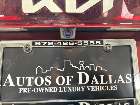Used 2024 Kia Carnival LX FWD image 24