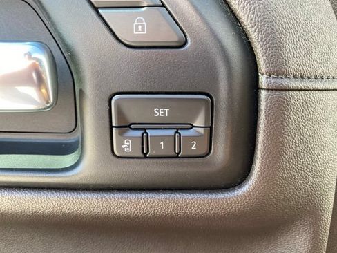 Used 2021 GMC Sierra 1500 Denali AWD/4WD image 17