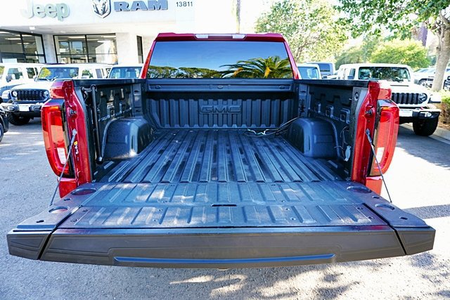 Used 2021 GMC Sierra 1500 SLT AWD/4WD image 21