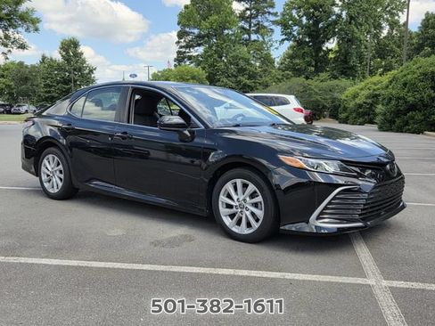 Used 2022 Toyota Camry LE FWD image 7