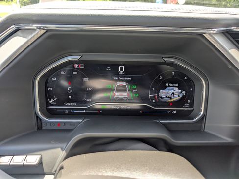 Used 2024 GMC Sierra 1500 Denali w/ Denali Reserve Package AWD/4WD image 16