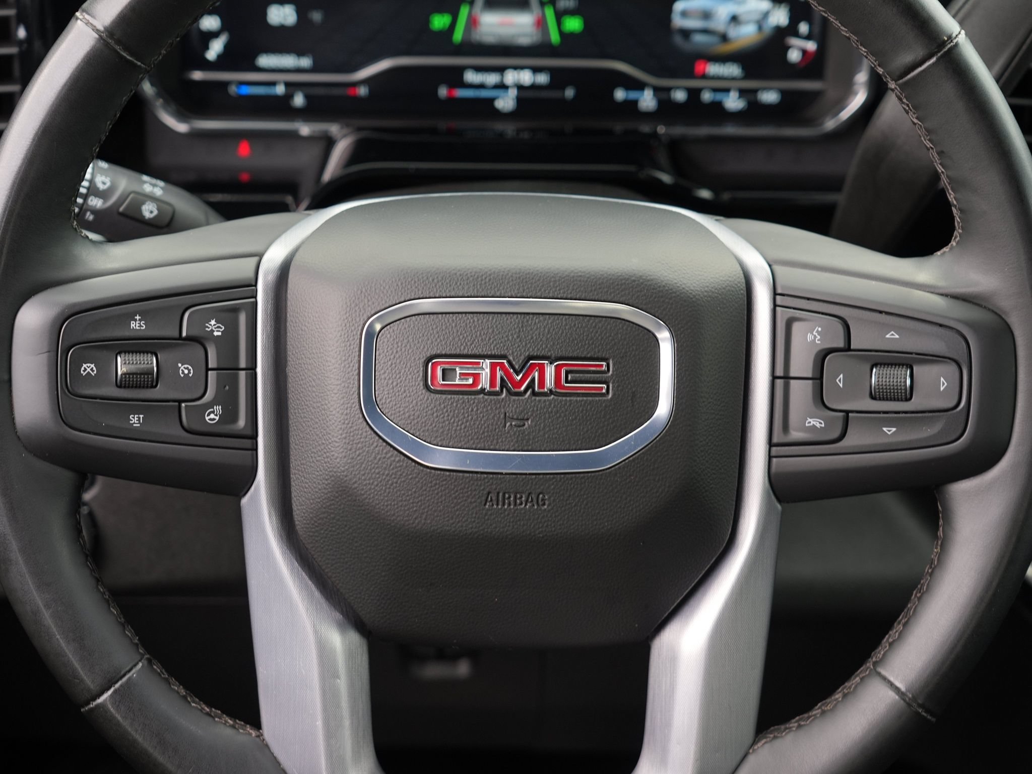 Used 2025 GMC Sierra 1500 SLT AWD/4WD image 24