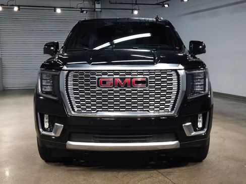 Used 2024 GMC Yukon Denali image 2